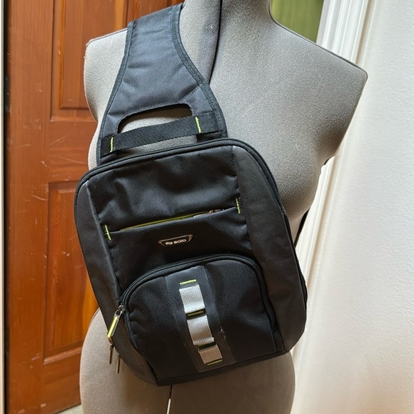 Sling Backpack, Multipurpose Crossbody Shoulder Bag Travel Hiking Yellow, iPad - Picture 1 of 6